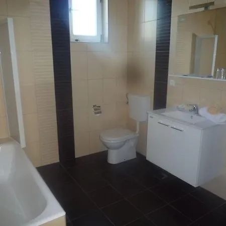 Vakantiehuis Benni 4 Comfortable Medulin